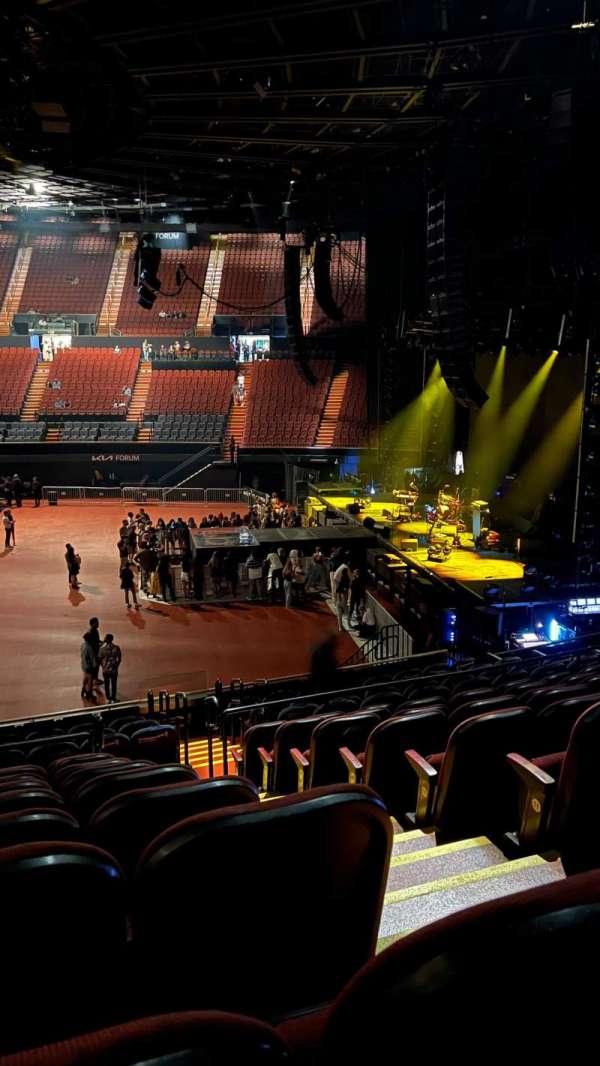 Kia Forum, section: 111, row: 14, seat: 11