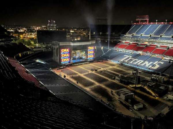 Nissan Stadium, section: 326-330
