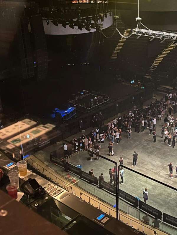 Madison Square Garden, section: 327, row: 2, seat: 18