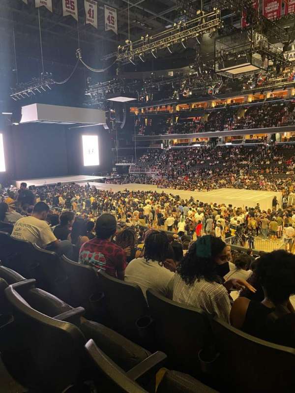 Capital One Arena, section: 101, row: S, seat: 18