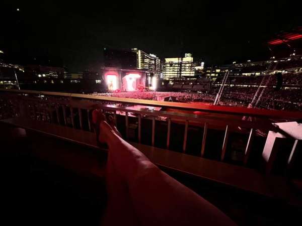 Truist Park, section: 231, row: 1, seat: 7