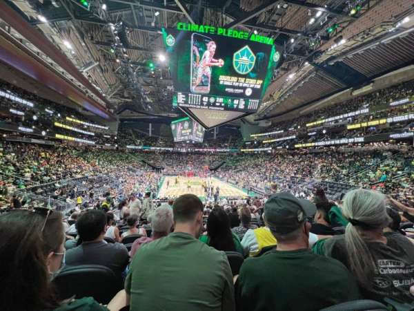 Climate Pledge Arena, section: 08, row: P, seat: 10
