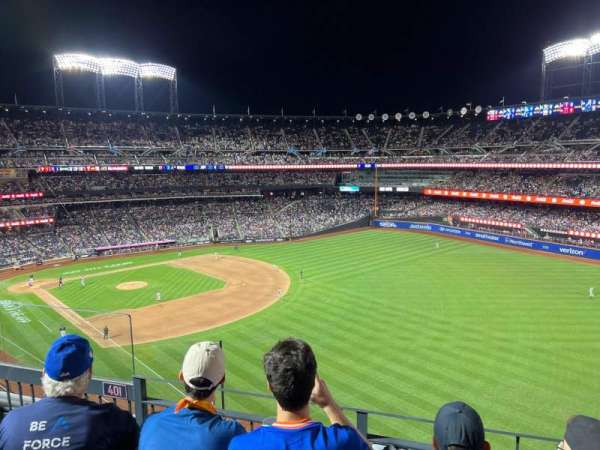 Citi Field, section: 401, row: 3, seat: 4