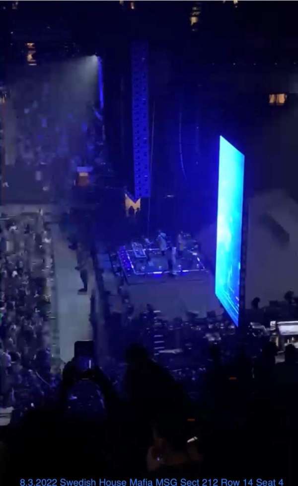 Madison Square Garden, section: 212, row: 14, seat: 4