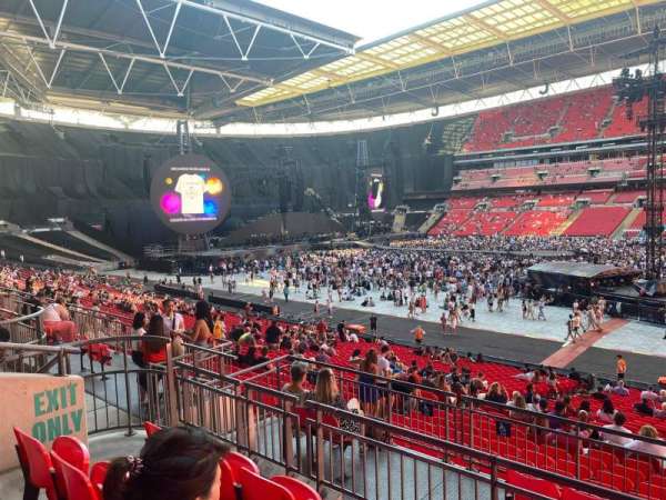 Wembley Stadium, section: 121, row: 34, seat: 264