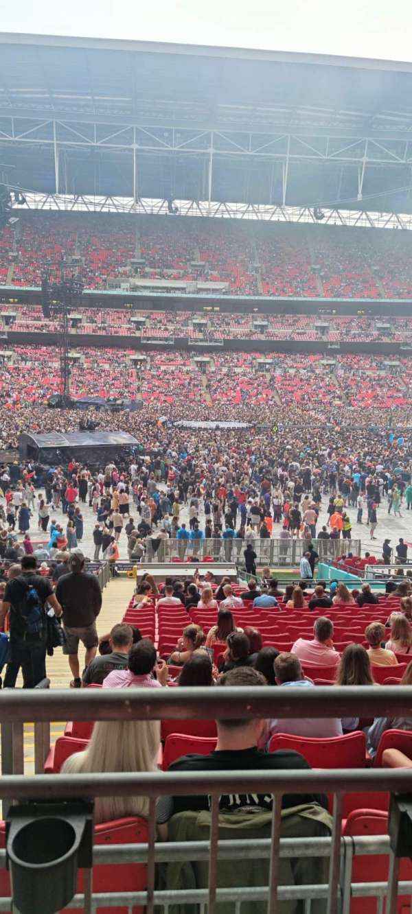 Wembley Stadium, section: 101, row: 32, seat: 47