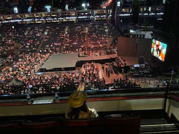 Oakland Arena, section: M6, seat: 1