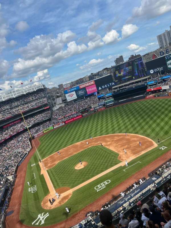 Yankee Stadium, section: 418, row: 1, seat: 6