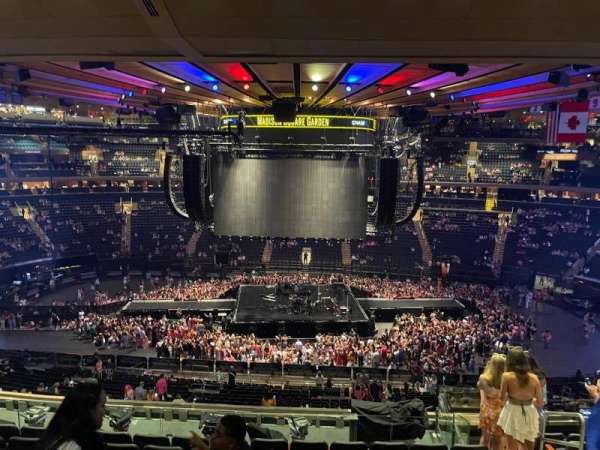 Madison Square Garden, section: 224, row: 10, seat: 16