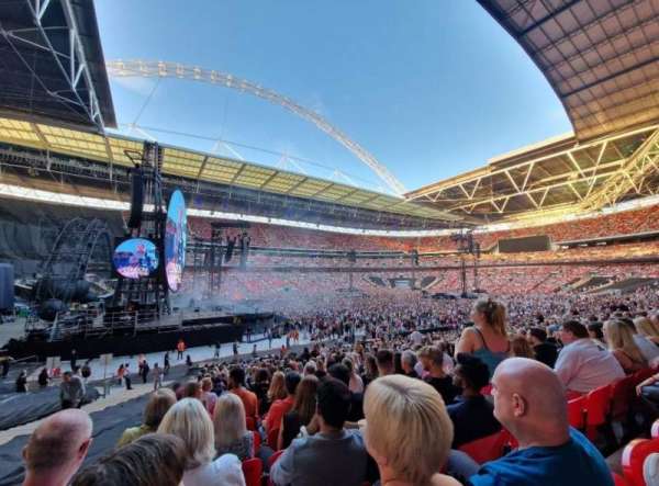 Wembley Stadium, section: 127, row: 30, seat: 118