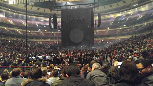 United Center, section: 105, row: 9, seat: 4