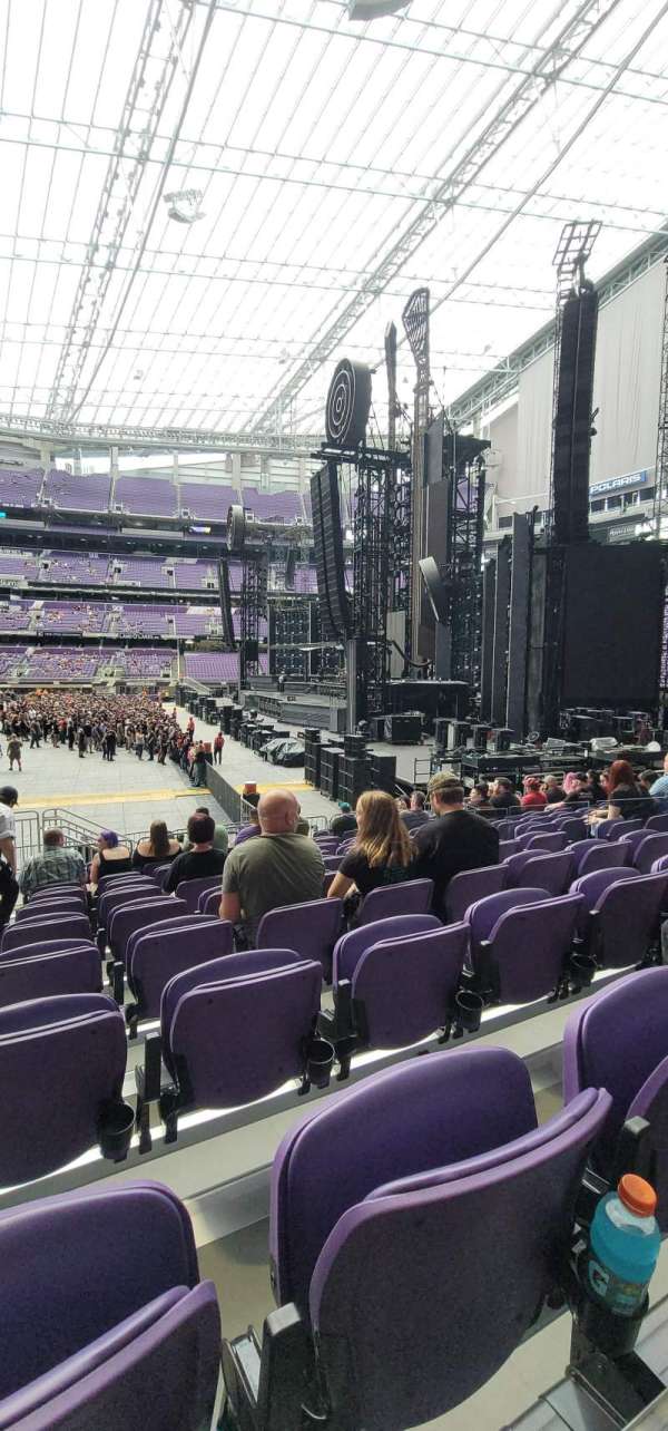 U.S. Bank Stadium, section: V1, row: 11, seat: 8