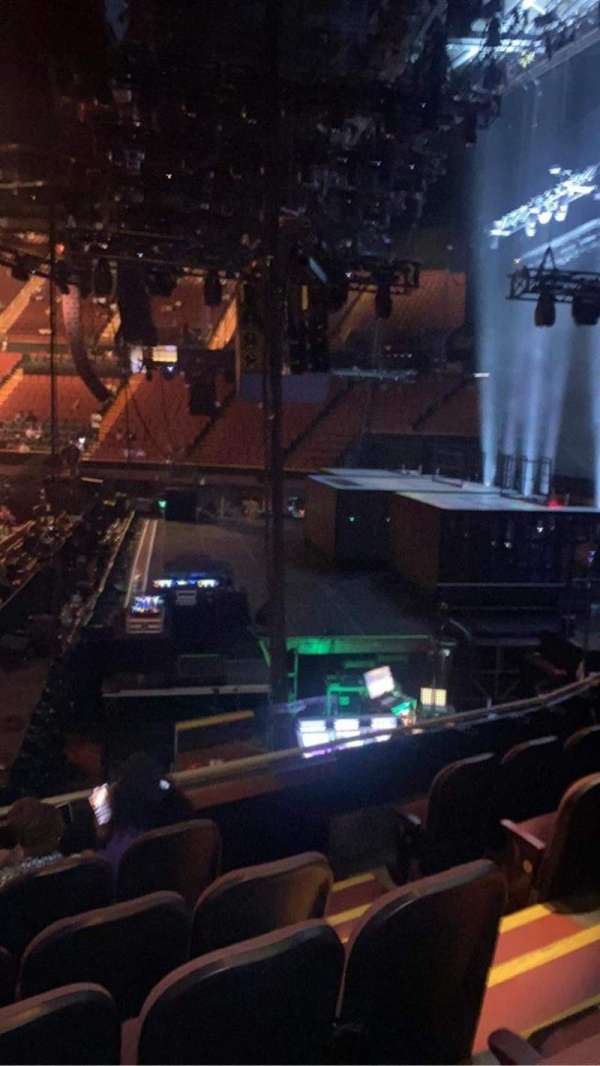 Kia Forum, section: 113, row: 6, seat: 8