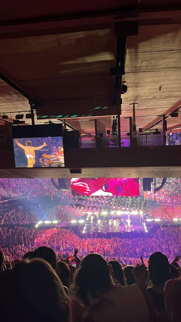 Madison Square Garden, section: 225, row: 22, seat: 7