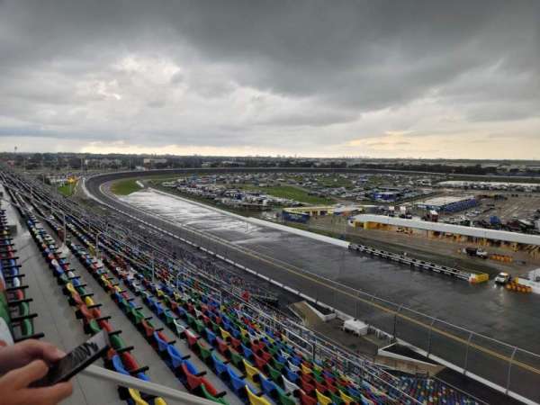 Daytona International Speedway, section: 323, row: 18, seat: 17