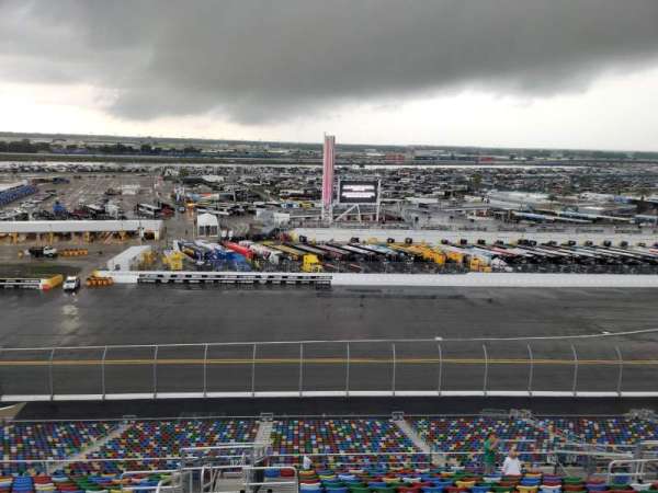 Daytona International Speedway, section: 323, row: 18, seat: 17