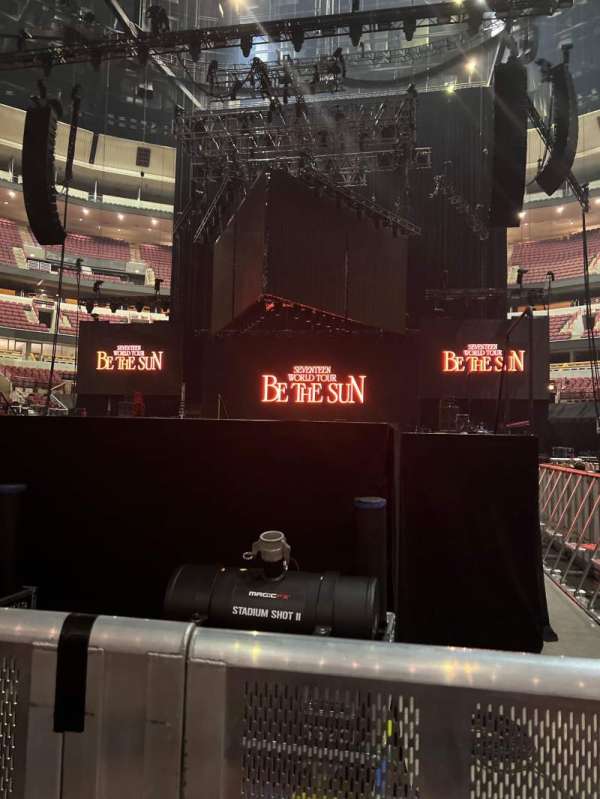 United Center, section: Floor 3, row: 21, seat: 7