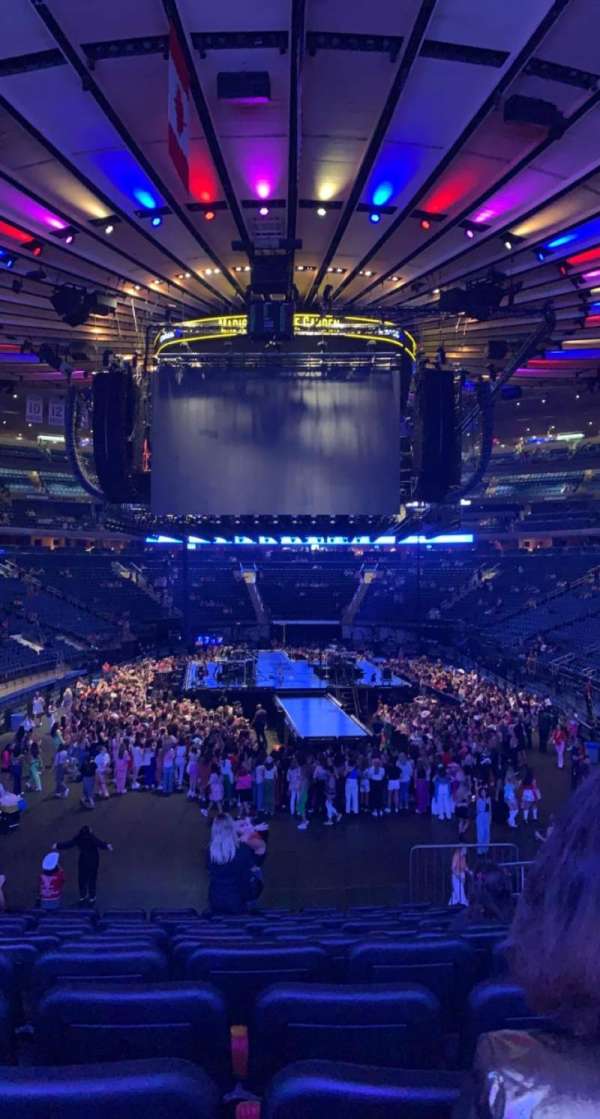 Madison Square Garden, section: 102, row: 17, seat: 17