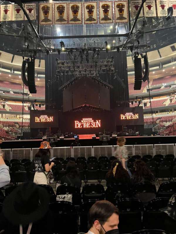 United Center, section: Floor 5, row: 6, seat: 9