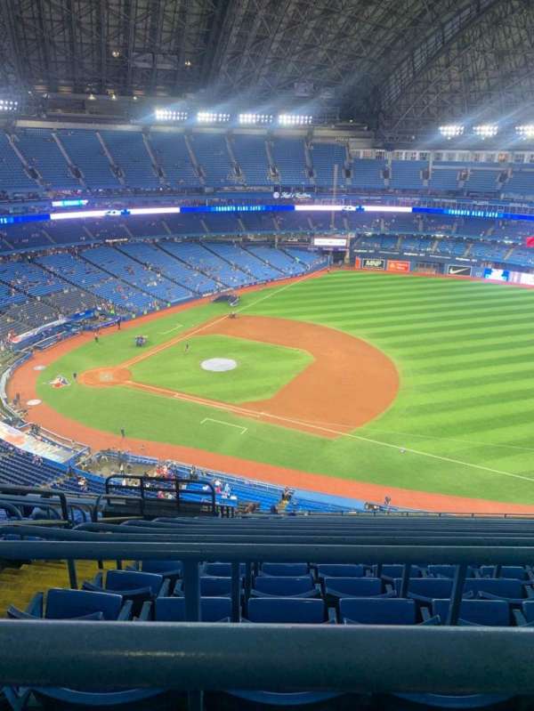 Rogers Centre, section: 515, row: 17, seat: 20