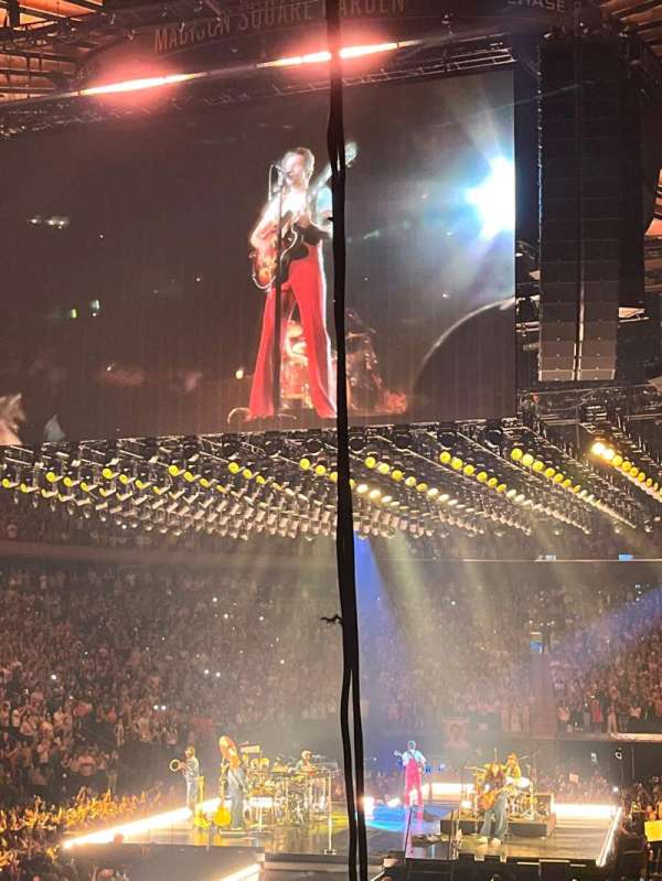 Madison Square Garden, section: 103, row: 9, seat: 16