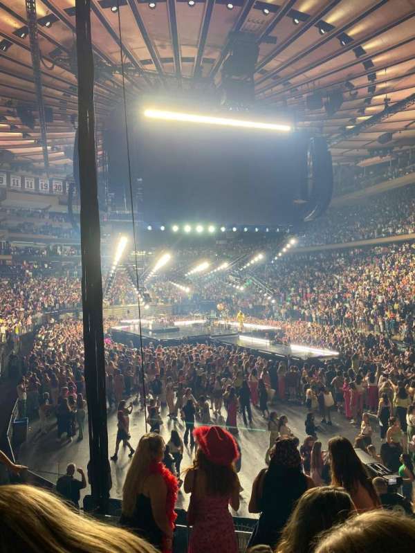 Madison Square Garden, section: 111, row: 10, seat: 7