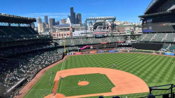 T-Mobile Park, section: 325, row: 6, seat: 6