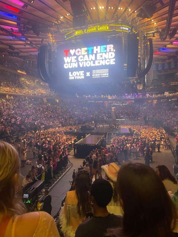 Madison Square Garden, section: 113, row: 9, seat: 11