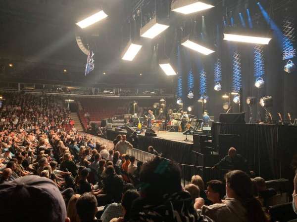 United Center, section: 121, row: 5, seat: 9