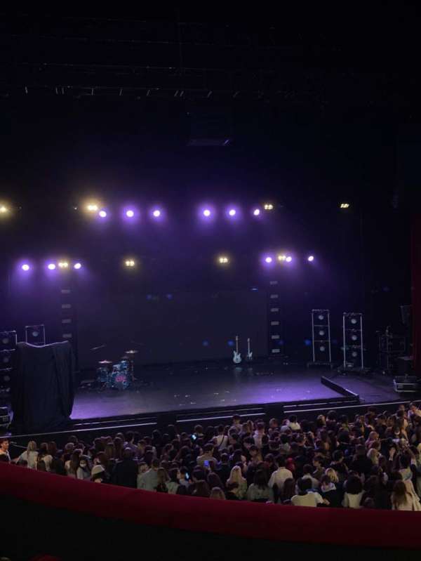 L'Olympia, section: Cat 1, row: 04, seat: 17S