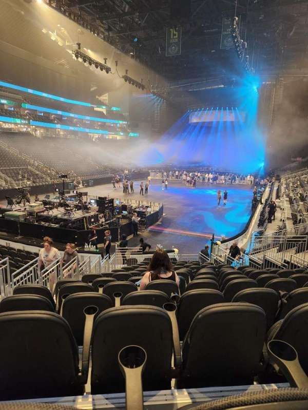 Climate Pledge Arena, section: 19, row: Q, seat: 15