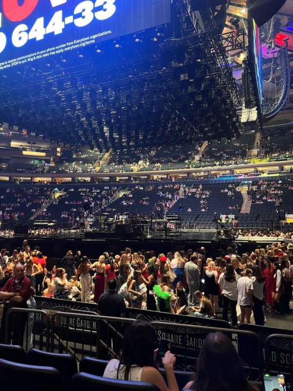 Madison Square Garden, section: 108, row: 4, seat: 7