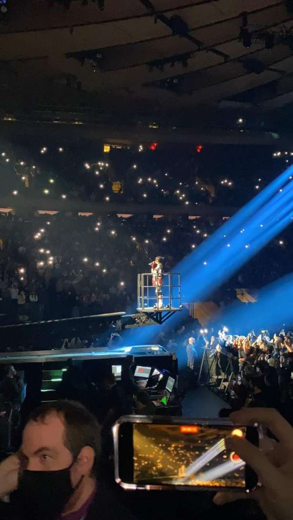 Madison Square Garden, section: 105, row: 5, seat: 3
