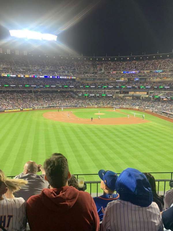 Citi Field, section: 337, row: 4, seat: 18
