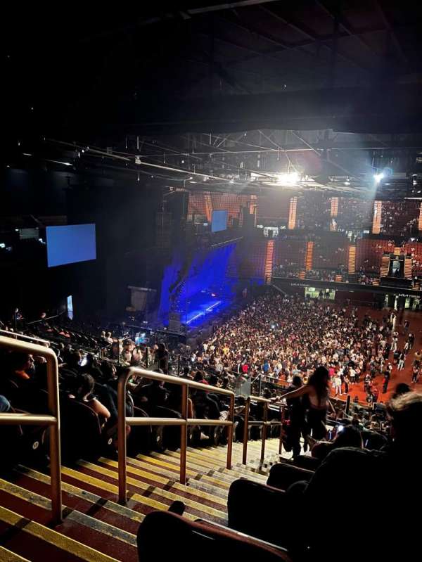 Kia Forum, section: 229, row: 16, seat: 2