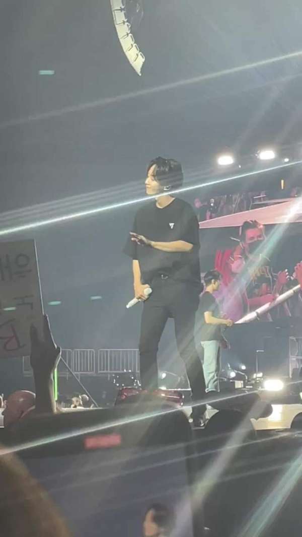 UBS Arena, section: Floor 1, row: 25, seat: 2