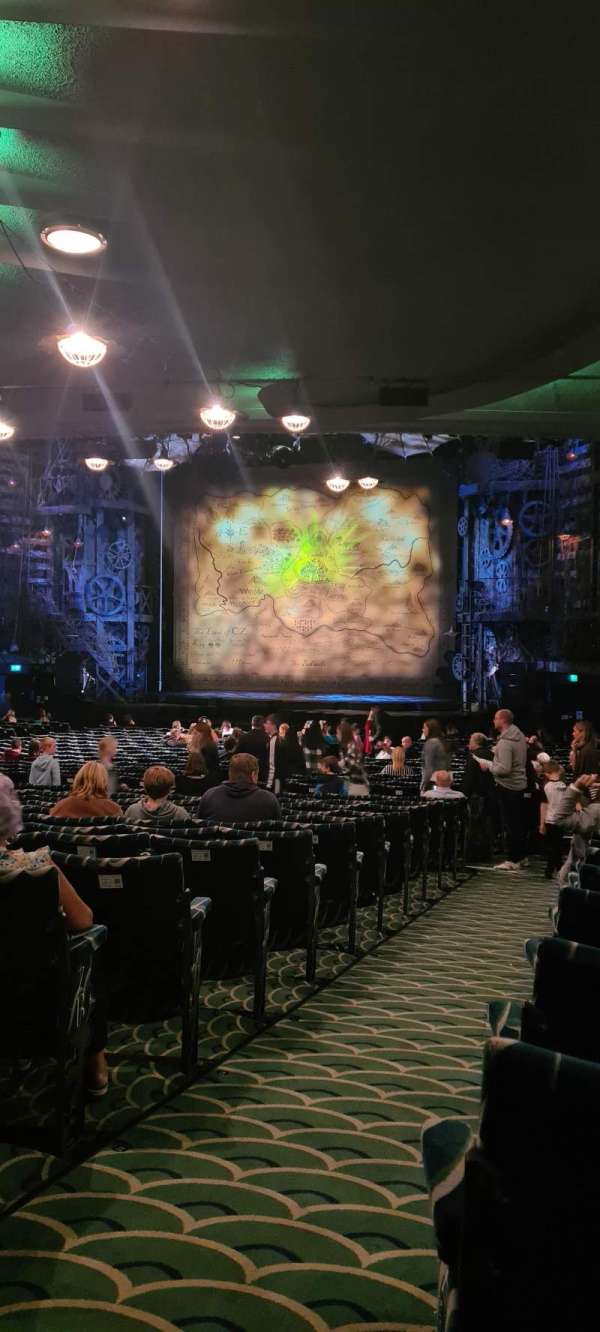 Apollo Victoria Theatre, section: Stalls, row: ZF, seat: 9