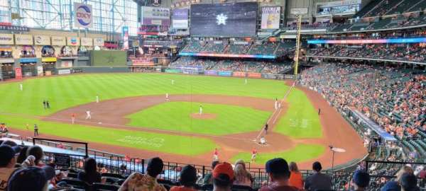 Daikin Park, section: 216, row: 8, seat: 10