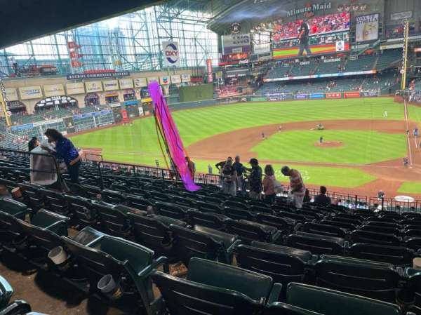 Daikin Park, section: 215, row: 12, seat: 12