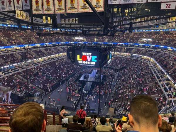 United Center, section: 324, row: 11, seat: 17