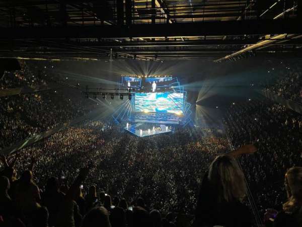 Ziggo Dome, section: 207, row: 10, seat: 206