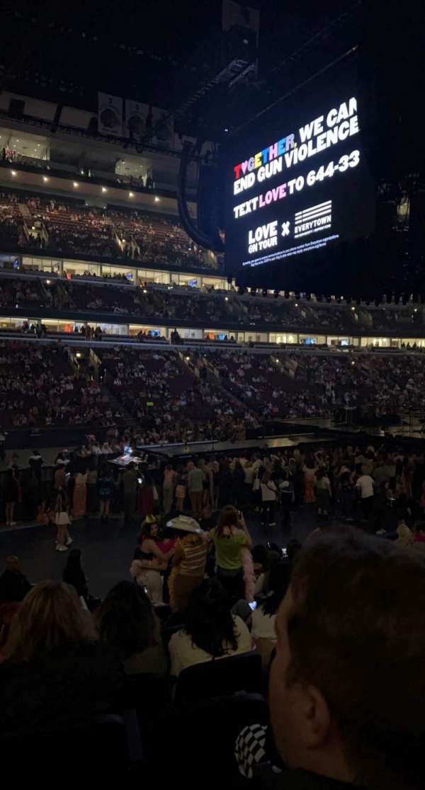 United Center, section: 114, row: 12, seat: 4