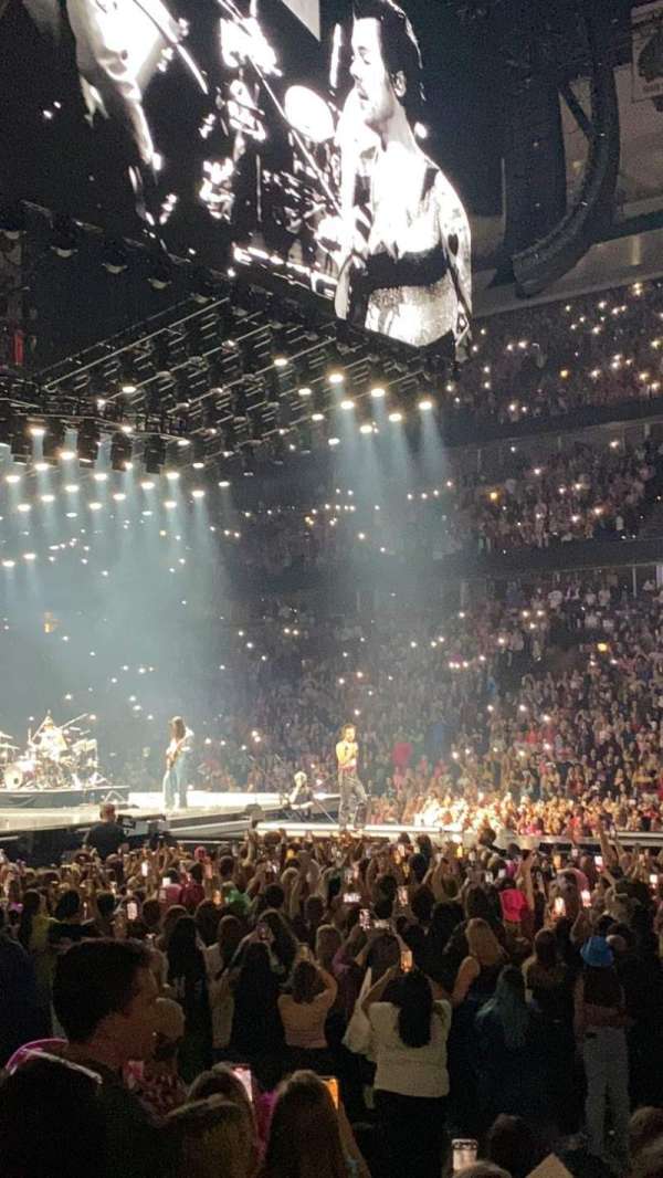 United Center, section: 109, row: 6, seat: 21