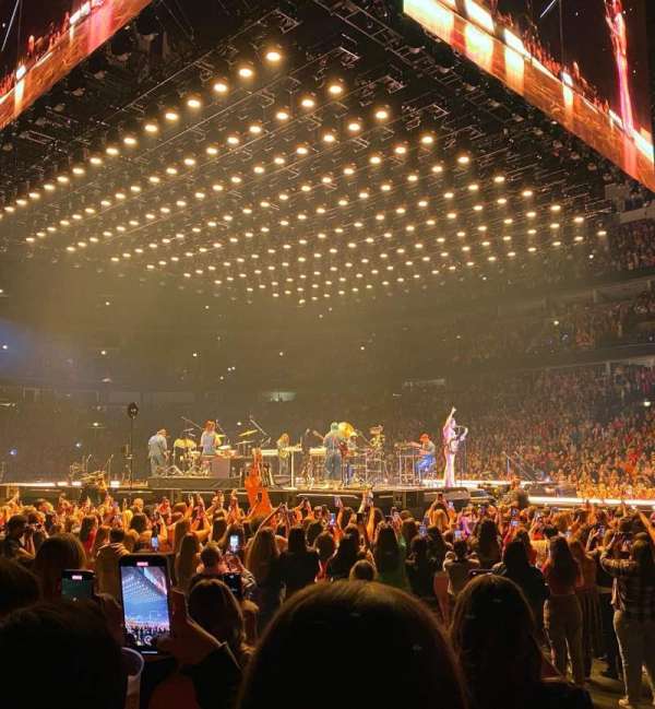 United Center, section: 121, row: 3, seat: 12