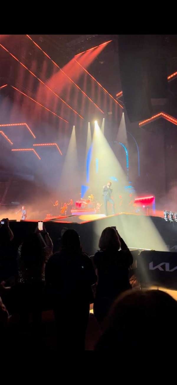 Kia Forum, section: E, row: 8, seat: 2