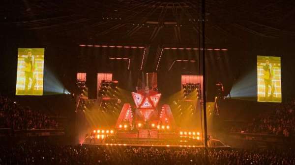 Kia Forum, section: 136, row: 5, seat: 1