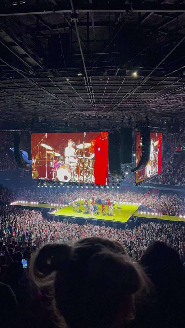 Kia Forum, section: 230, row: 7, seat: 1