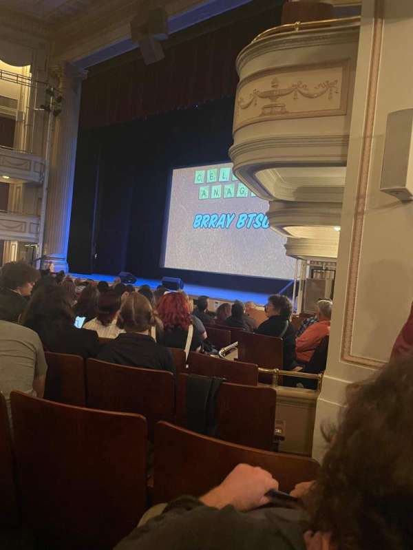 Shubert Theater, New Haven, section: Orchestra R, row: L, seat: 26