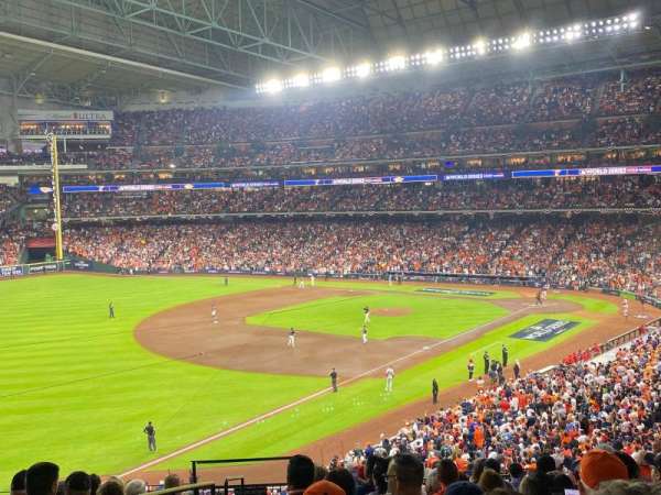 Daikin Park, section: 207, row: 11, seat: 1