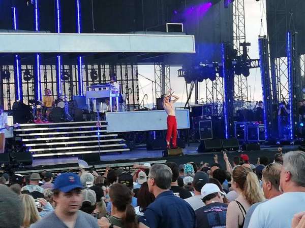 Gorge Amphitheatre, section: 204, row: 1, seat: 7
